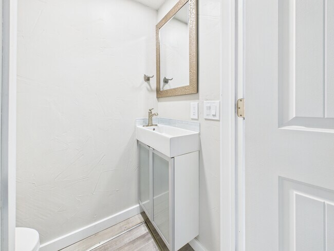 Building Photo - 1044 Coronado Pkwy S