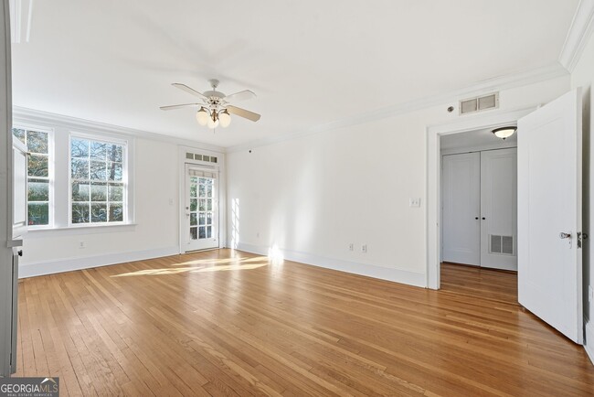 Building Photo - 2814 Peachtree Rd NW