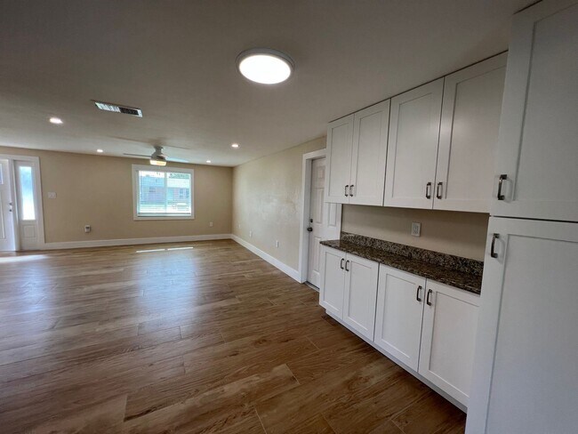 Building Photo - 2 br, 2 bath House - 190 Norfolk Avenue