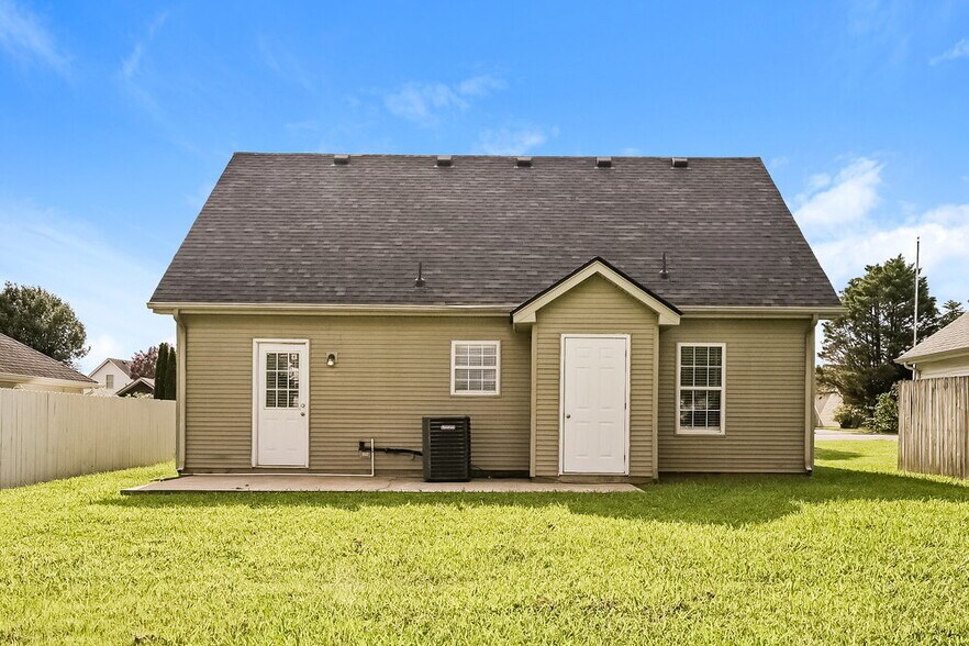 Building Photo - 2611 Hawk Eye Ct