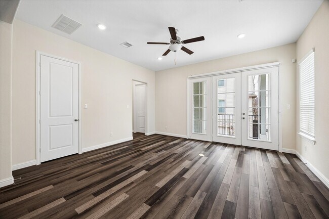 Building Photo - 1411 Adell Rose Ln