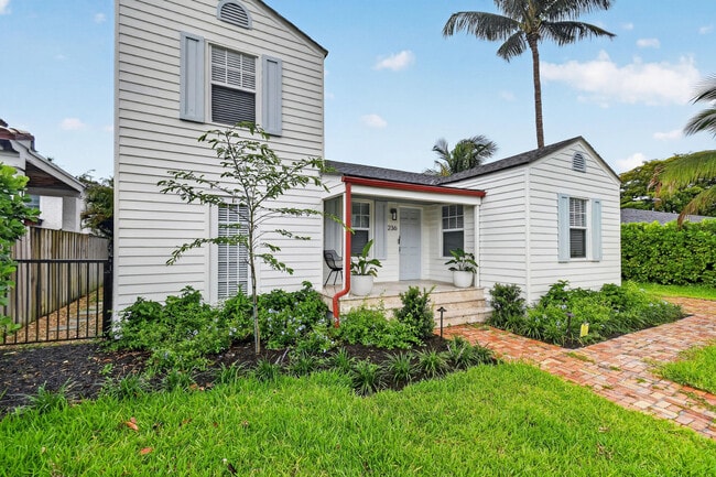 Building Photo - 236 Greymon Dr