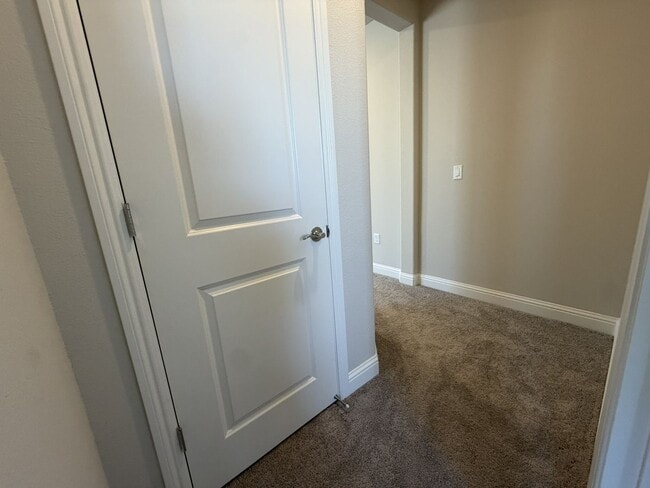 Building Photo - Beautiful 5 bedroom, 4 bathroom 2 story home in Rancho Cordova!!!