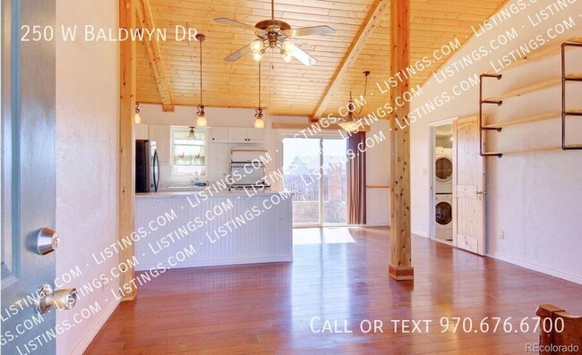 Building Photo - 250 W Baldwyn Dr