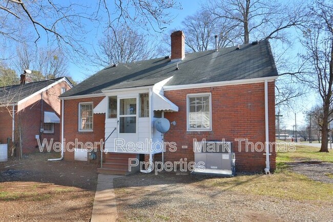 Building Photo - 3701 Turrentine St