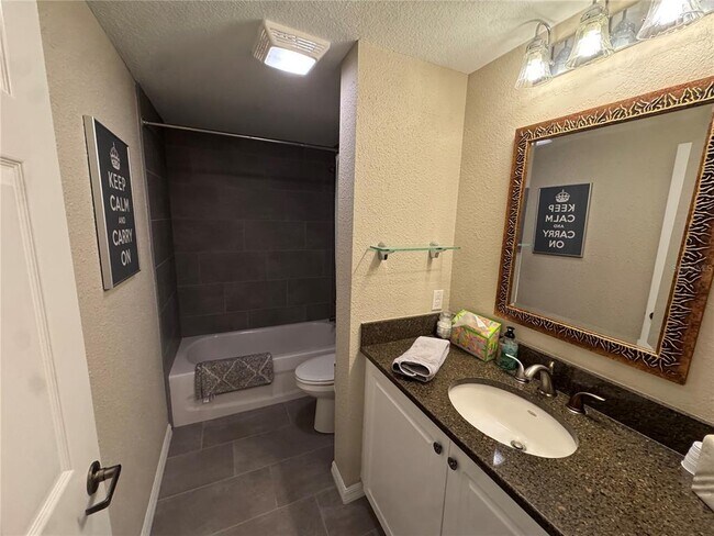 Building Photo - 5025 SW 91 Ct