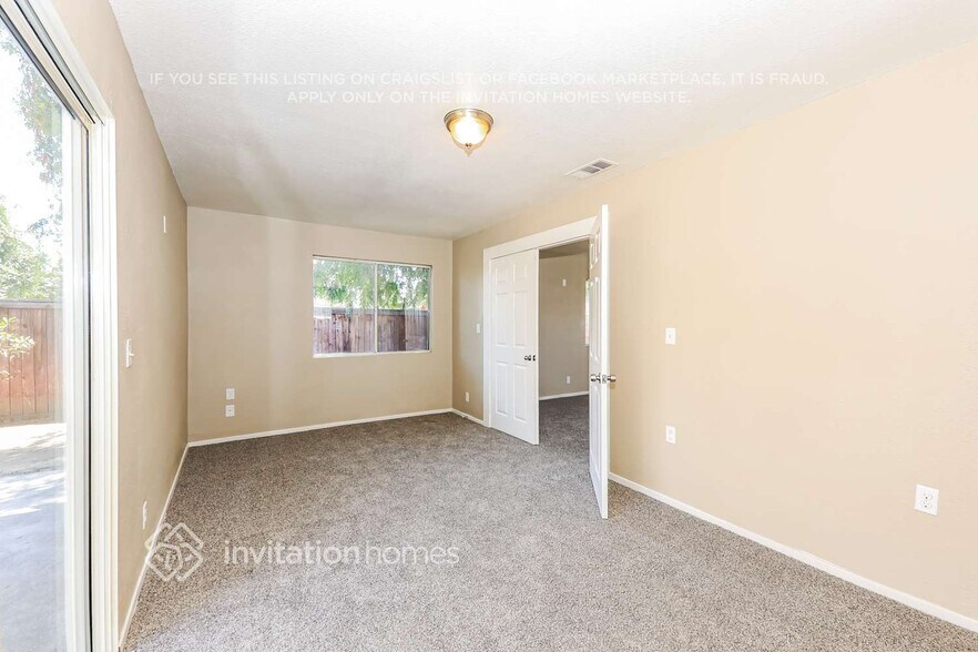 Building Photo - 6990 Malibu Dr
