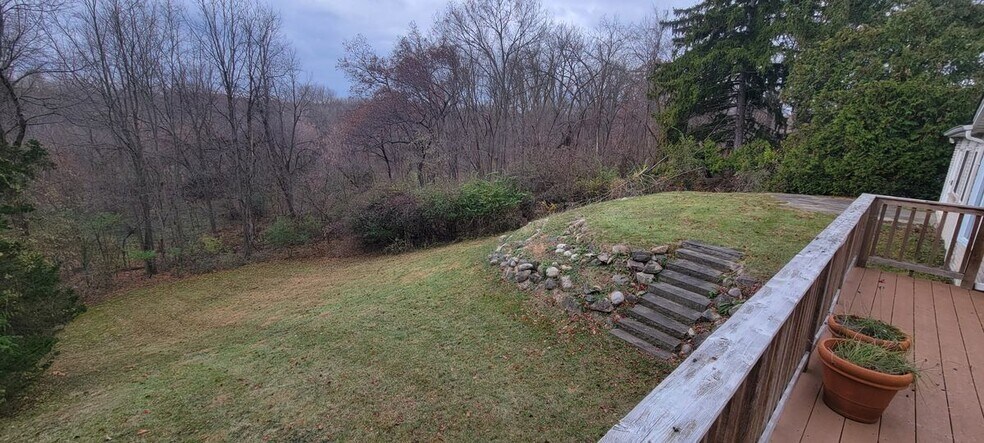 Building Photo - 35527 Springvale St