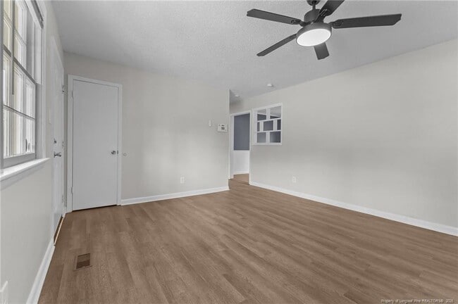 Building Photo - 7606 Sable Dr