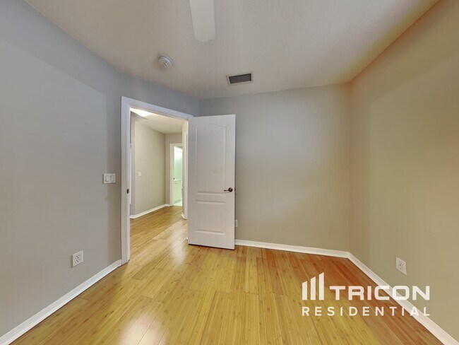Building Photo - 1761 Banyan Dr