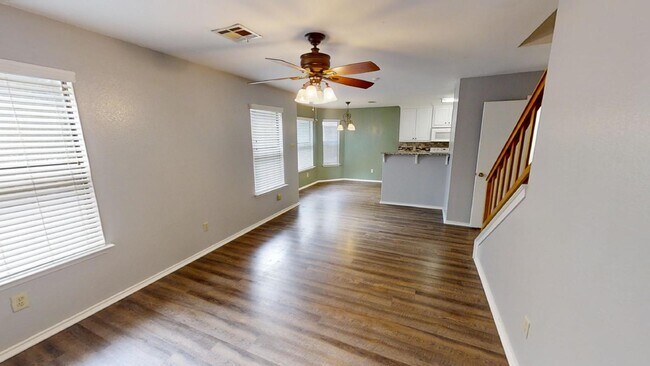 Building Photo - 2308 Darwin Cir