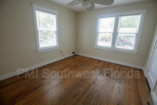 Building Photo - 303 Ohio Pl