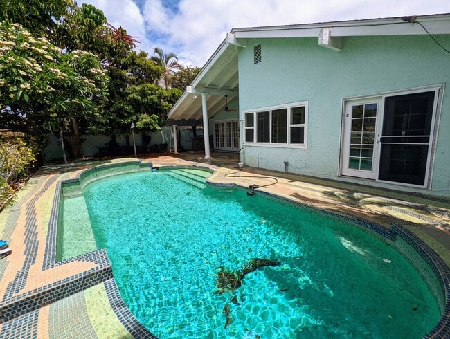 Building Photo - Kalama valley single level 4 bedroom home ...