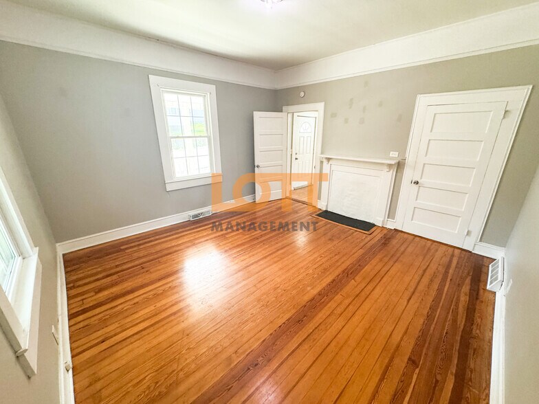 Building Photo - 326 Ligon St