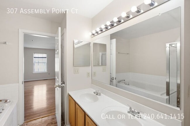 Building Photo - 307 Assembly Point Ct