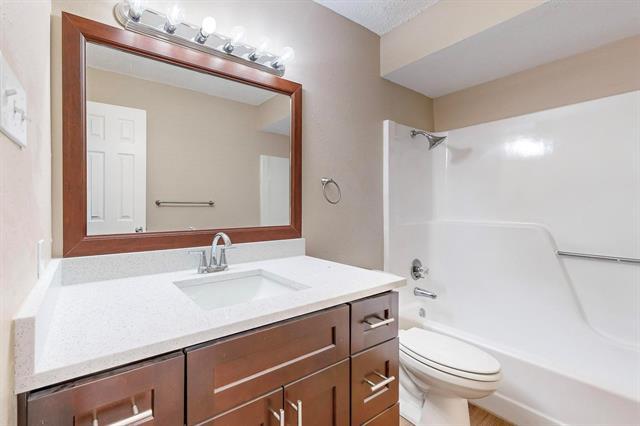 Building Photo - 1908 N Irving Heights Dr