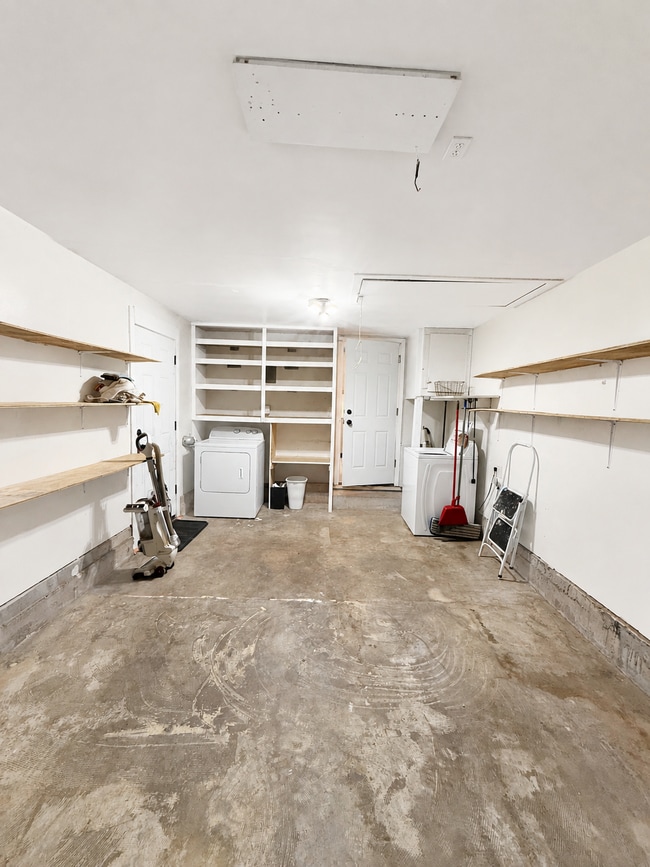 Building Photo - Charming 2 Bed 1 Bath