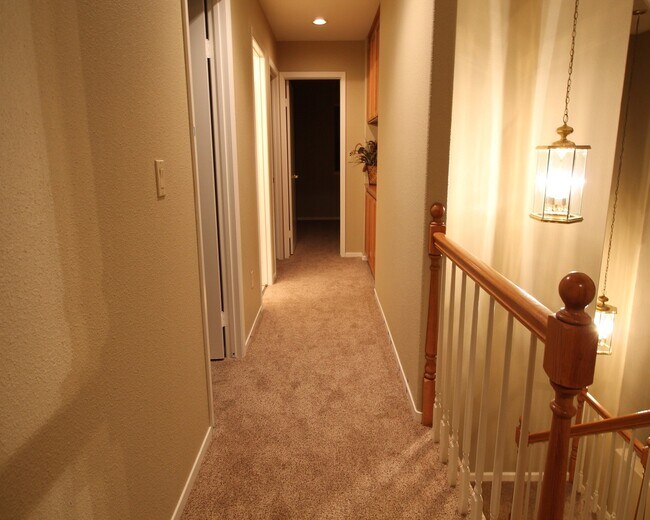 Building Photo - 2516 Yorkshire Dr