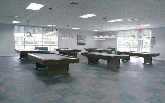 Building Photo - 307 Saxony Dr