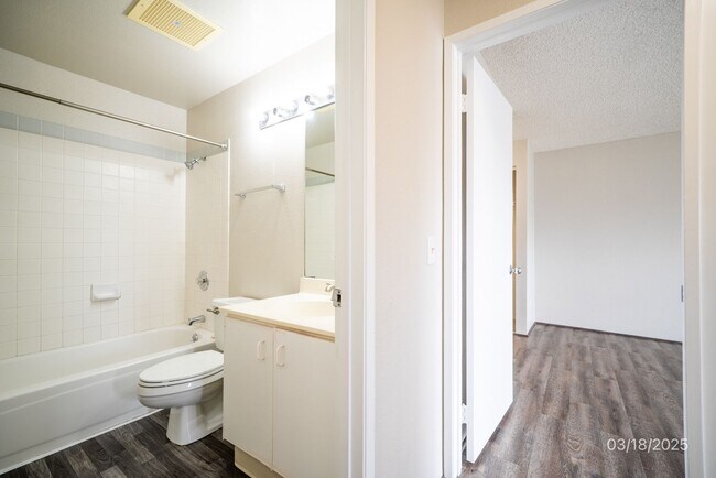 Building Photo - 94-225-225 Paioa Pl