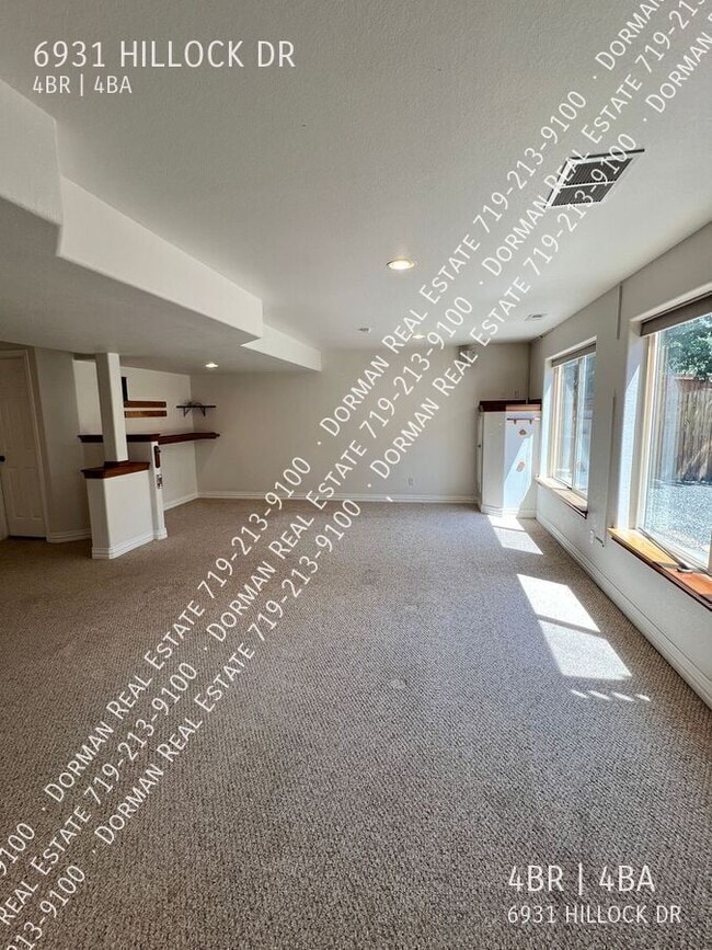 Building Photo - 6931 Hillock Dr