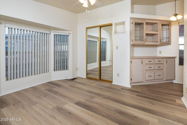 Building Photo - 6113 S Cypress Point Dr