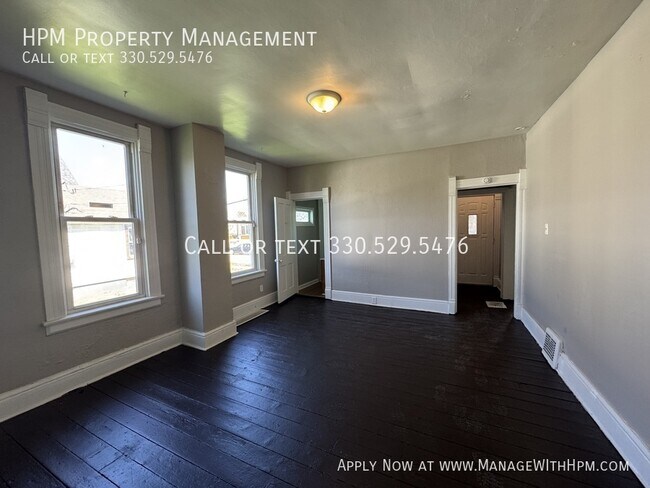 Building Photo - 713 Garfield Ave SW