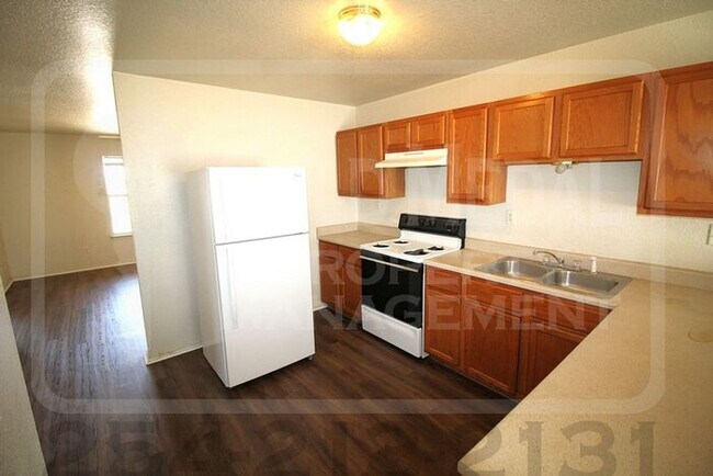 Building Photo - 3410 Cantabrian Dr