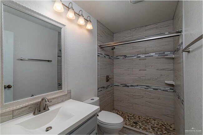 Building Photo - 2813 Hawk Ct