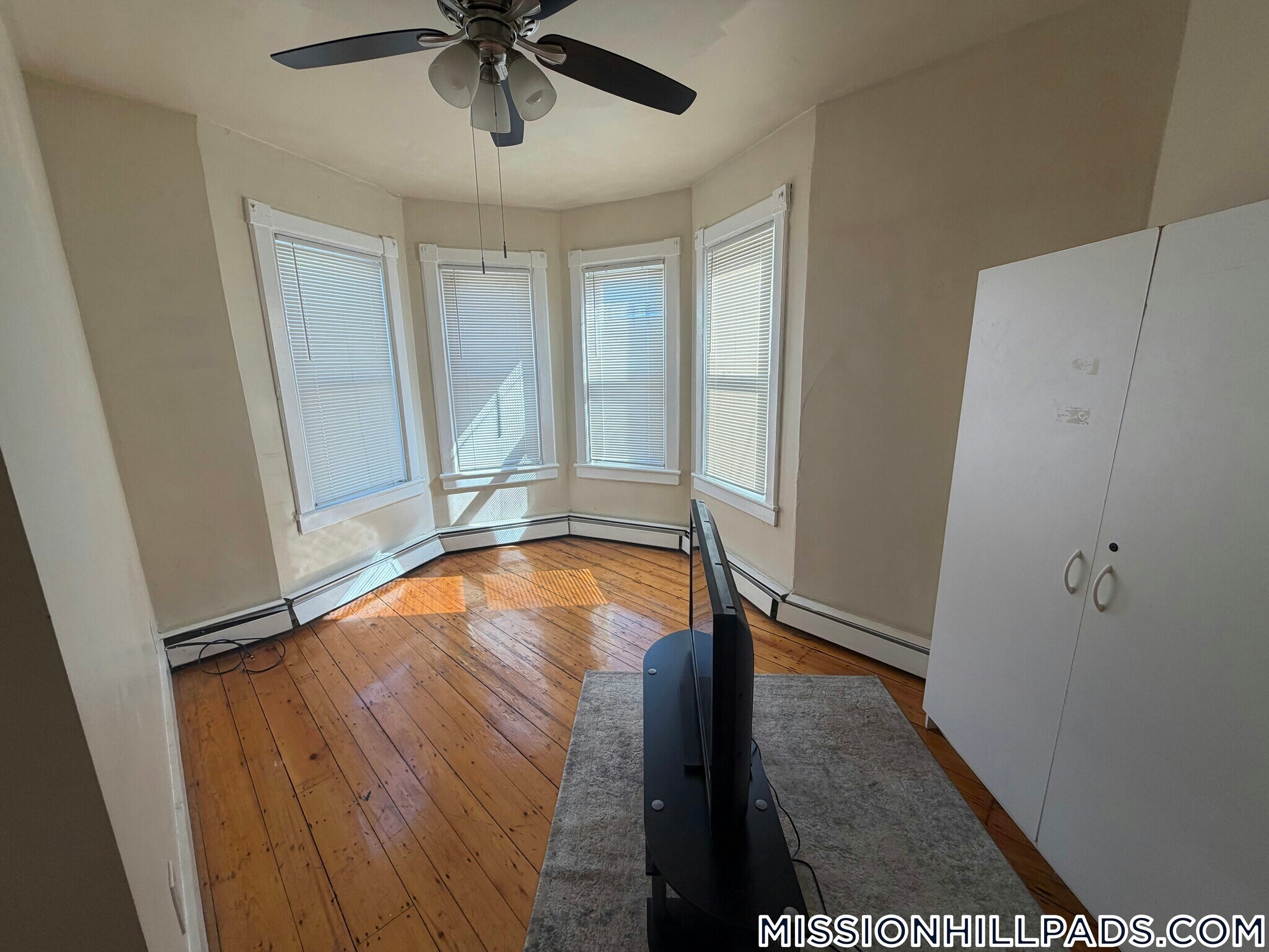 Building Photo - 19 Sachem St