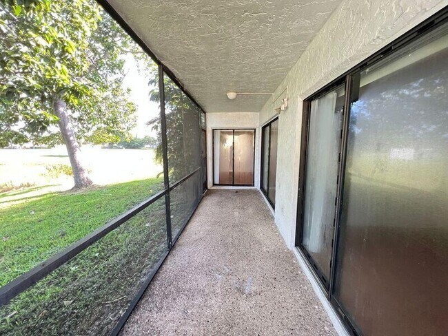 Building Photo - 89 Buxton Ln