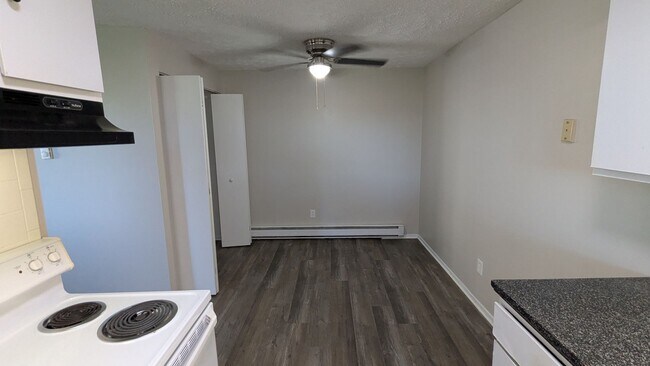 Building Photo - MN Cedar Village (797)