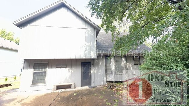 Building Photo - Beautiful 4 Bedroom 2.5 Bathroom in Olathe