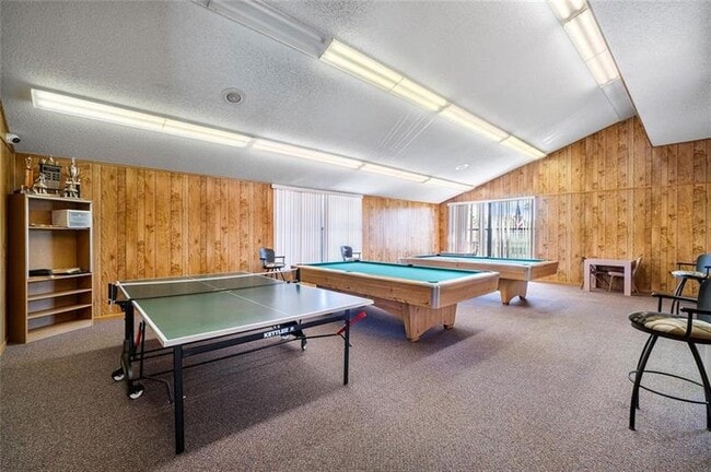 Building Photo - 7300 Lake Cir Dr