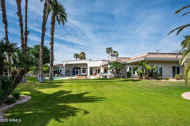 Building Photo - 6649 E Berneil Dr