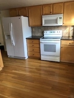 Ktichen - 3174 S Imperial St