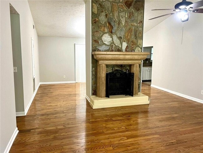 Building Photo - 3407 Owens Pass NW