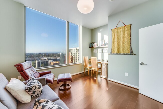 Building Photo - Gorgeous 3 Bedroom Condo with Huge Outdoor Space at Axis