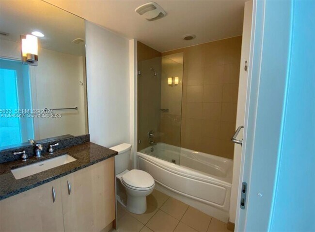 Building Photo - 300 S Biscayne Blvd