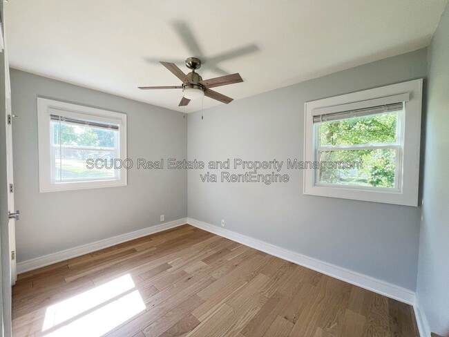 Building Photo - 5802 N Park Ave