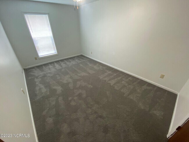 Building Photo - 110 Birch Rd