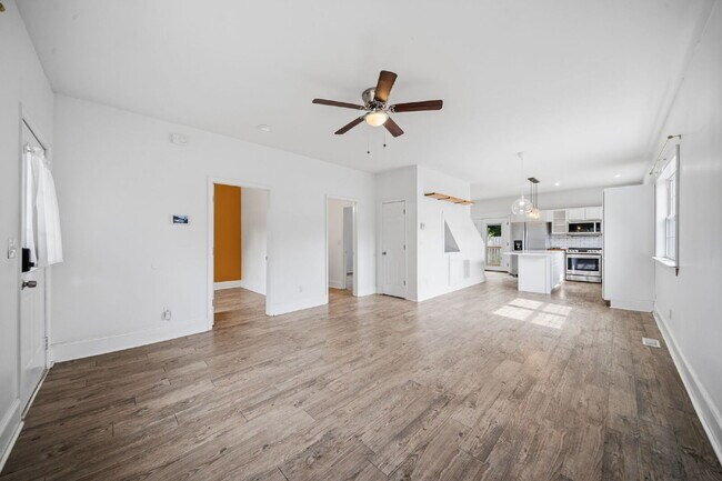 Building Photo - 1109 Orange St