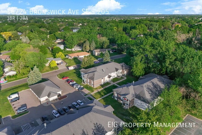 Building Photo - 16724 Brunswick Ave SE