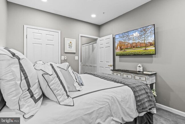 Building Photo - 5108 Donovan Dr