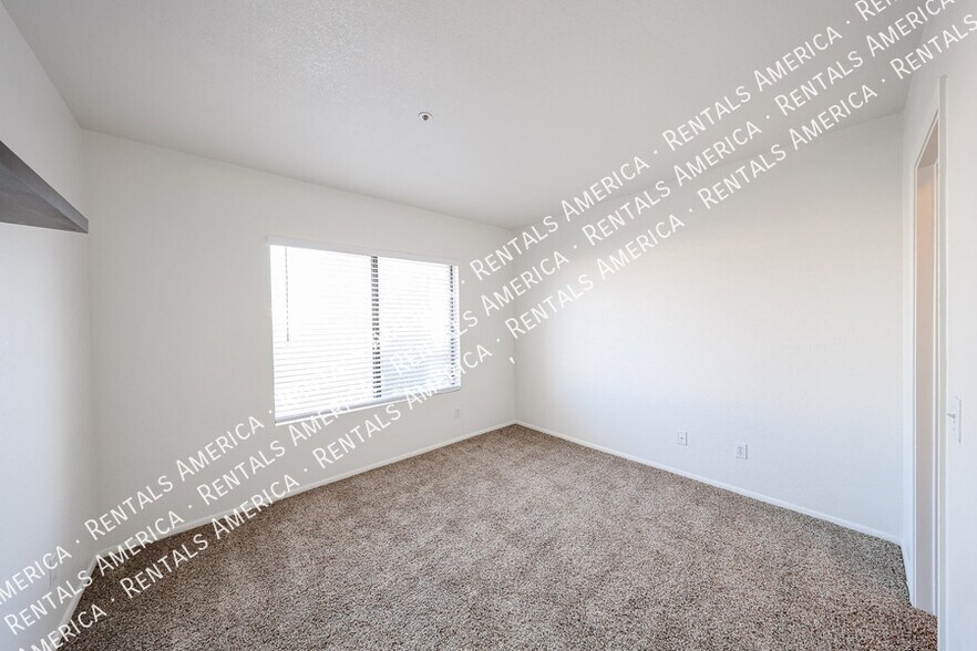 Building Photo - 7008 E Gold Dust Ave