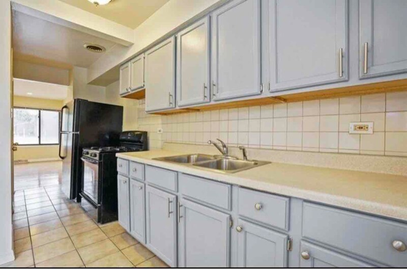 Building Photo - 2258 E 103rd St