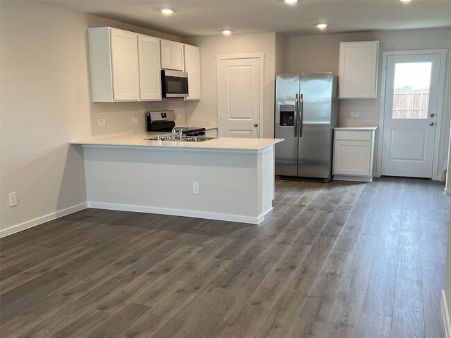 Building Photo - 4484 Bonney Ave