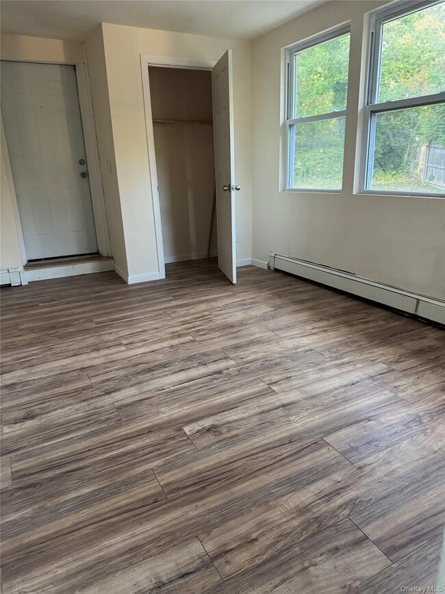 Building Photo - 21 Lincoln Dr