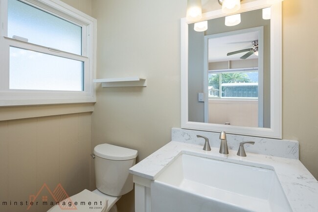 Building Photo - 531 Ulumu St