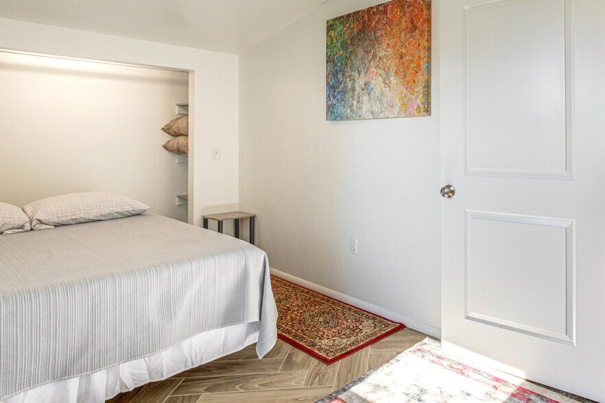 Building Photo - 4339 Eaton St